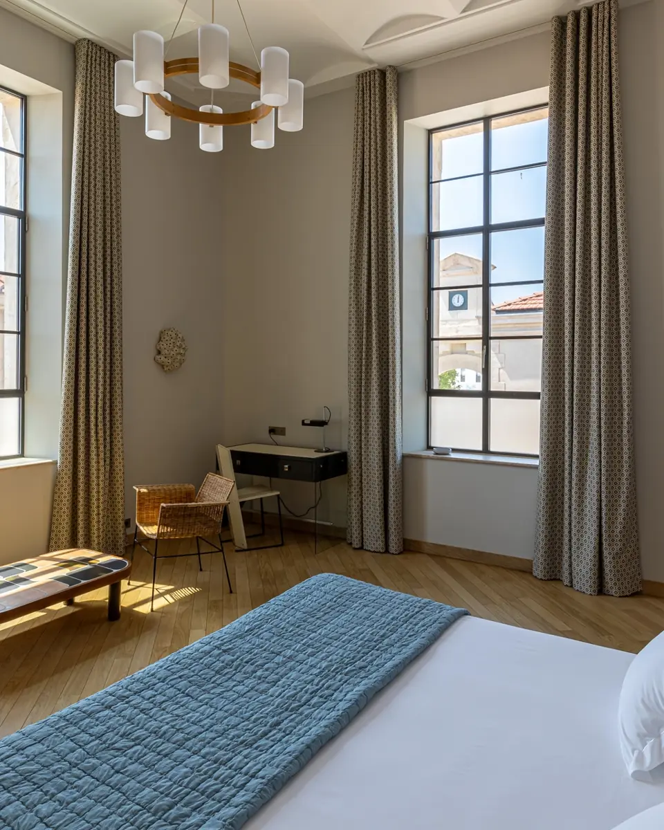 Room at Hôtel du Parc with a view of the entrance gate of Parc des Ateliers